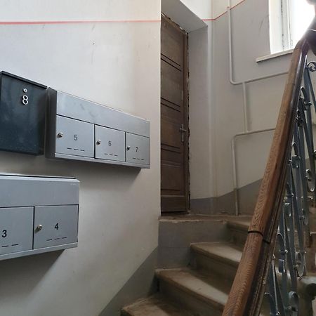 Low Ceiling Apartment 리가 외부 사진